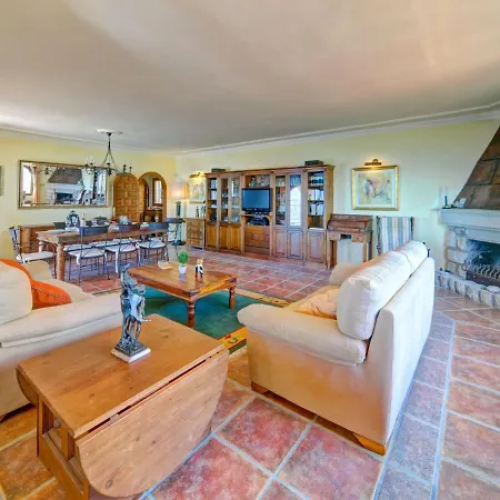 ヴィラ Flora Mar By Interhome カルプ