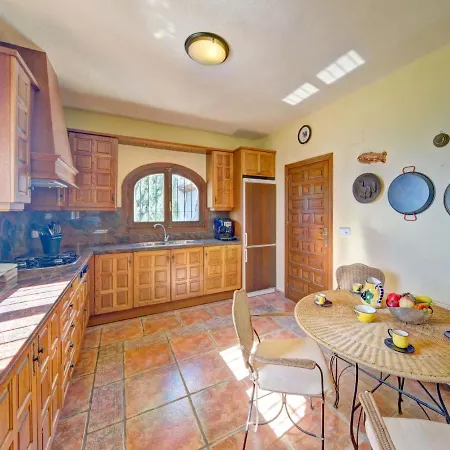 Flora Mar By Interhome ヴィラ カルプ