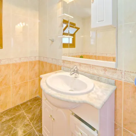 Flora Mar By Interhome * カルプ